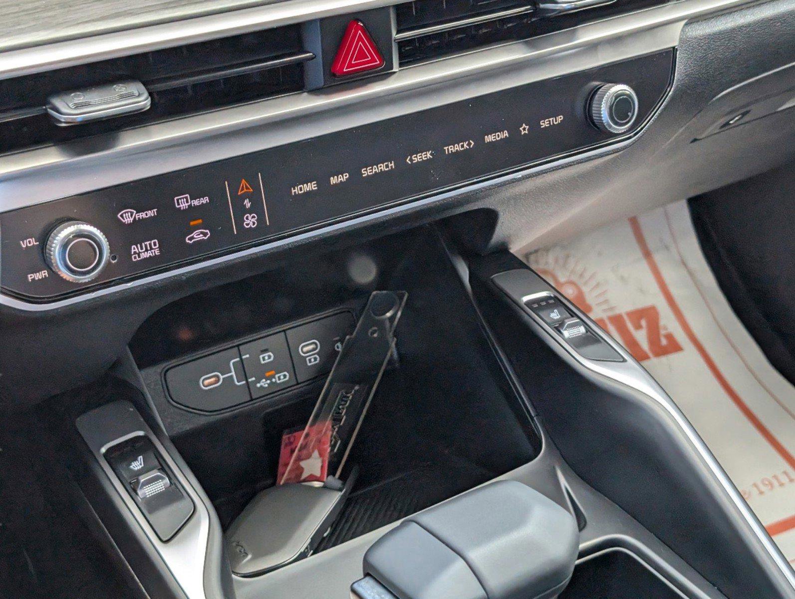2024 Kia Sorento X-Line EX photo 22
