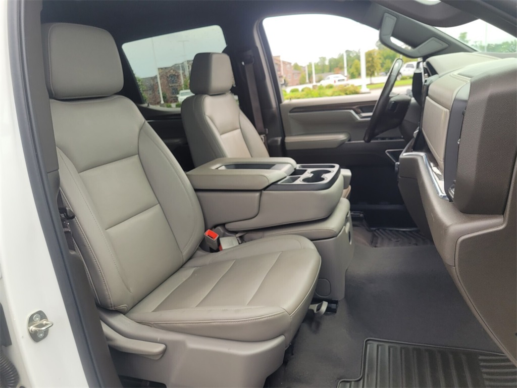 2024 Chevrolet Silverado 1500 LT photo 12