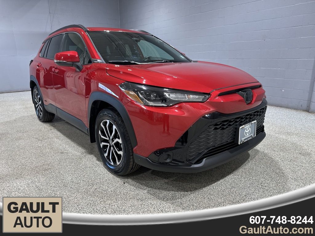 2023 Toyota Corolla Cross SE's photo