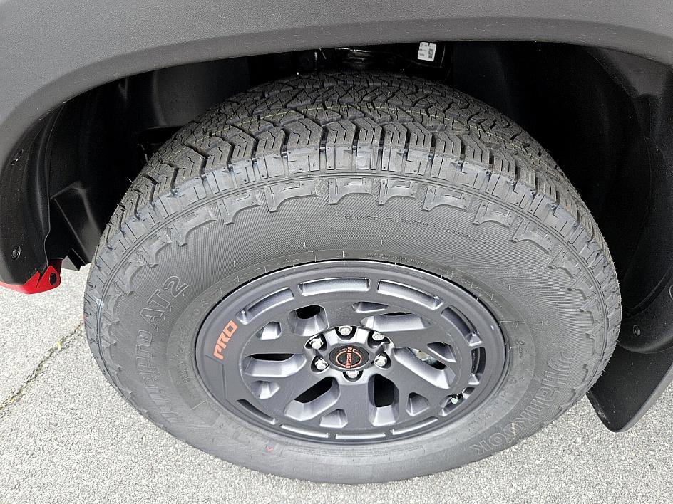 2025 Nissan Frontier Crew Cab PRO-4X photo 17