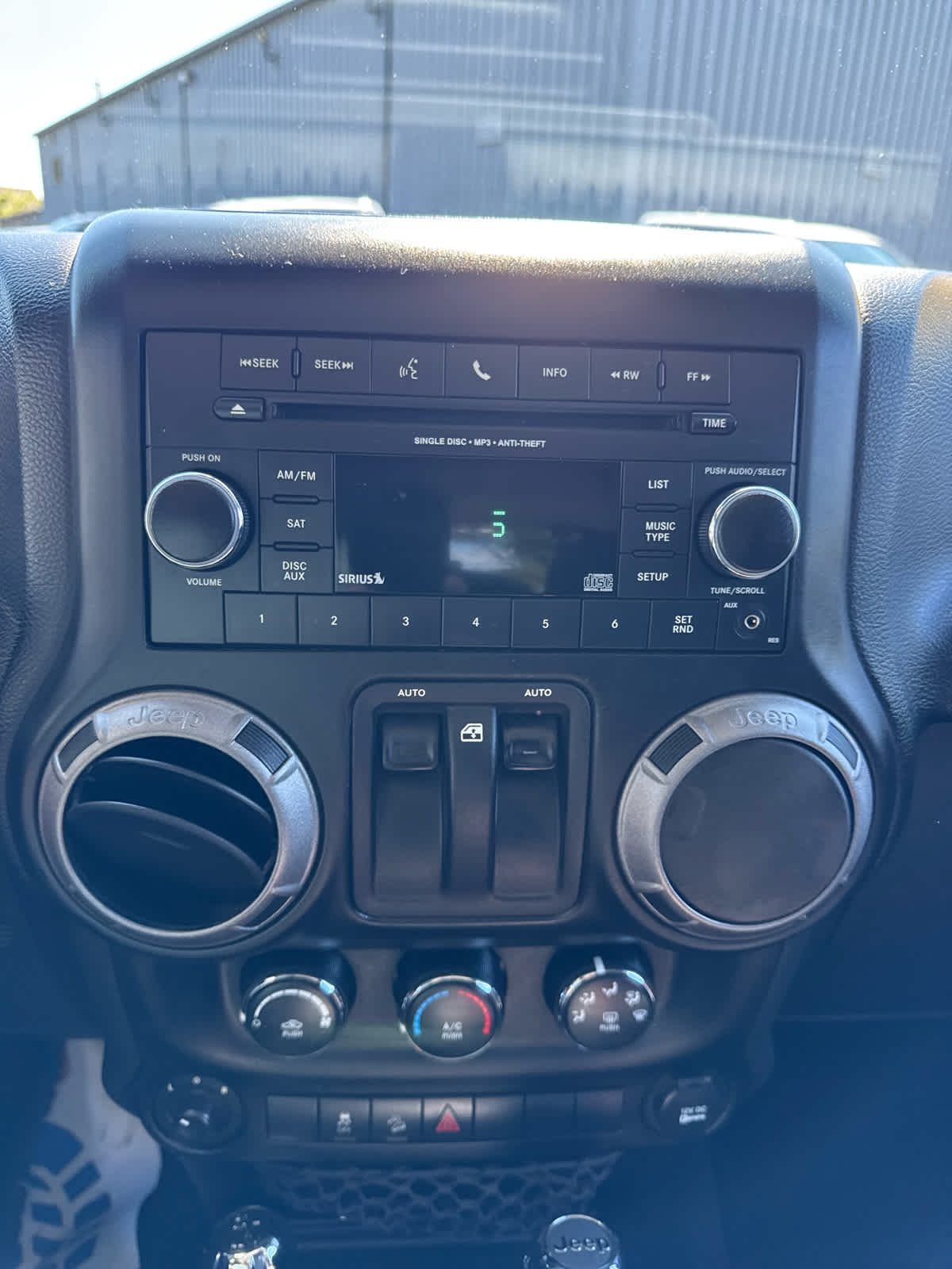2013 Jeep Wrangler Sport photo 27