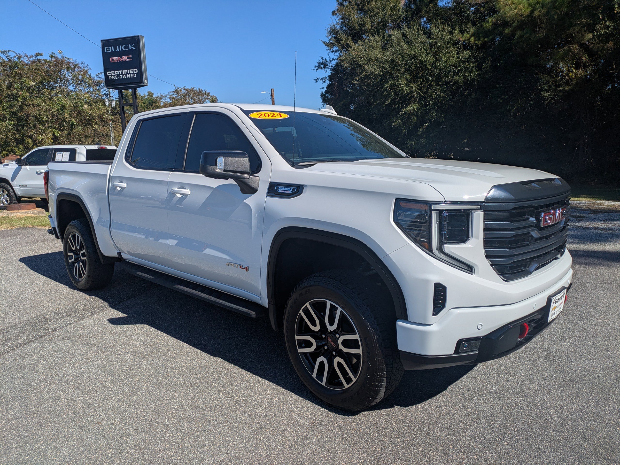 2024 GMC Sierra 1500 AT4's photo