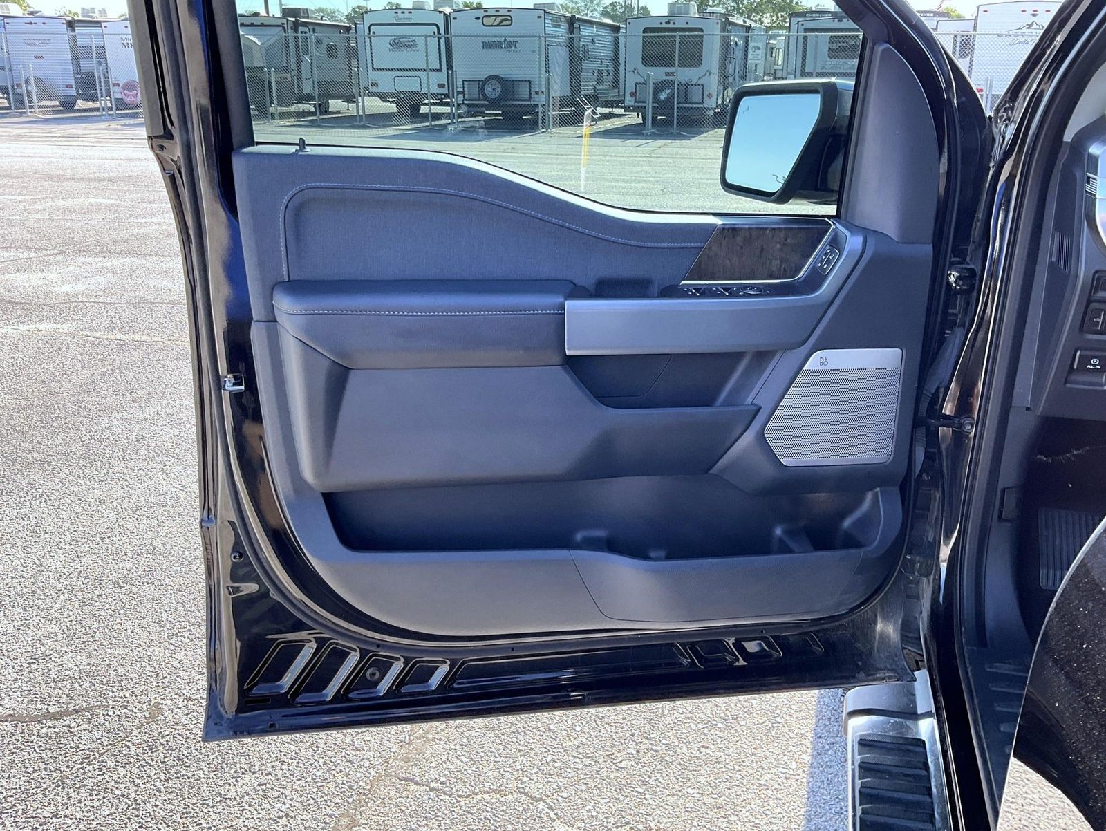 2022 Ford F-150 Lariat photo 9