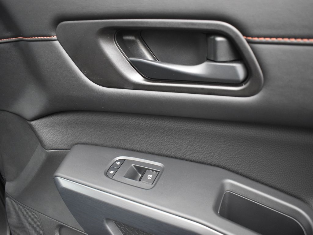 2025 Nissan Pathfinder Rock Creek photo 24