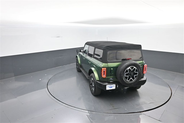 2022 Ford Bronco Outer Banks photo 16