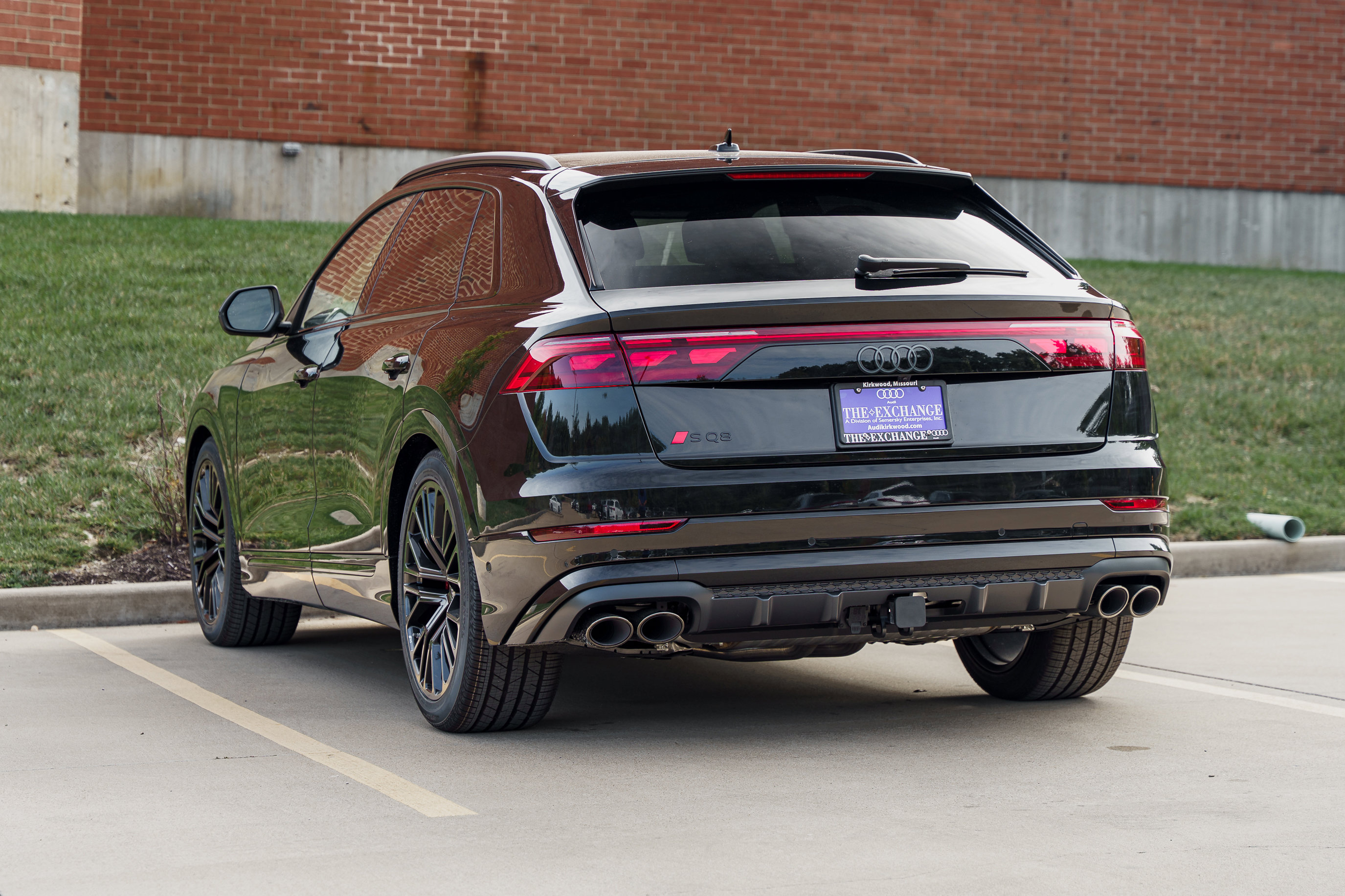 2026 Audi SQ8 Prestige photo 2