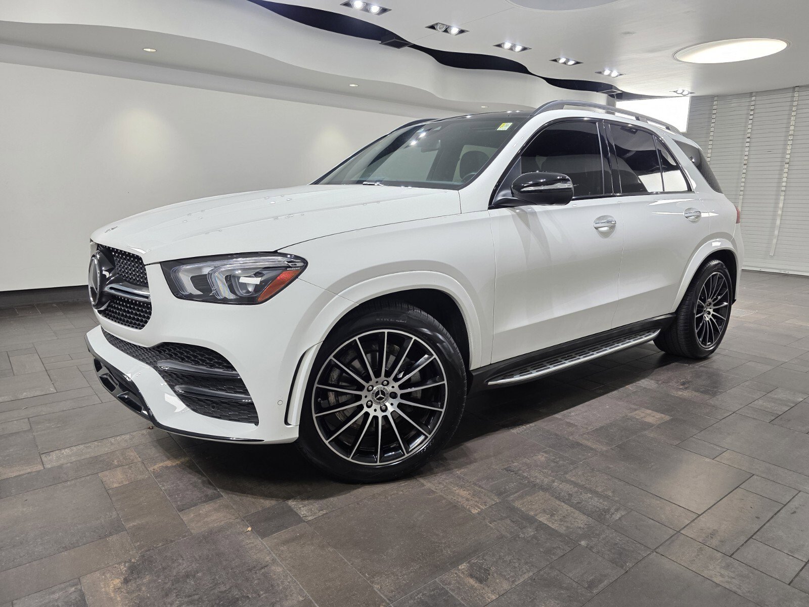 2022 Mercedes-Benz GLE GLE350's photo