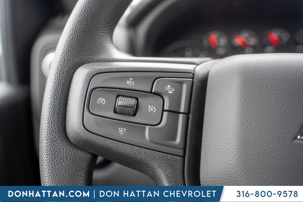 2025 Chevrolet Silverado 2500HD Custom photo 12