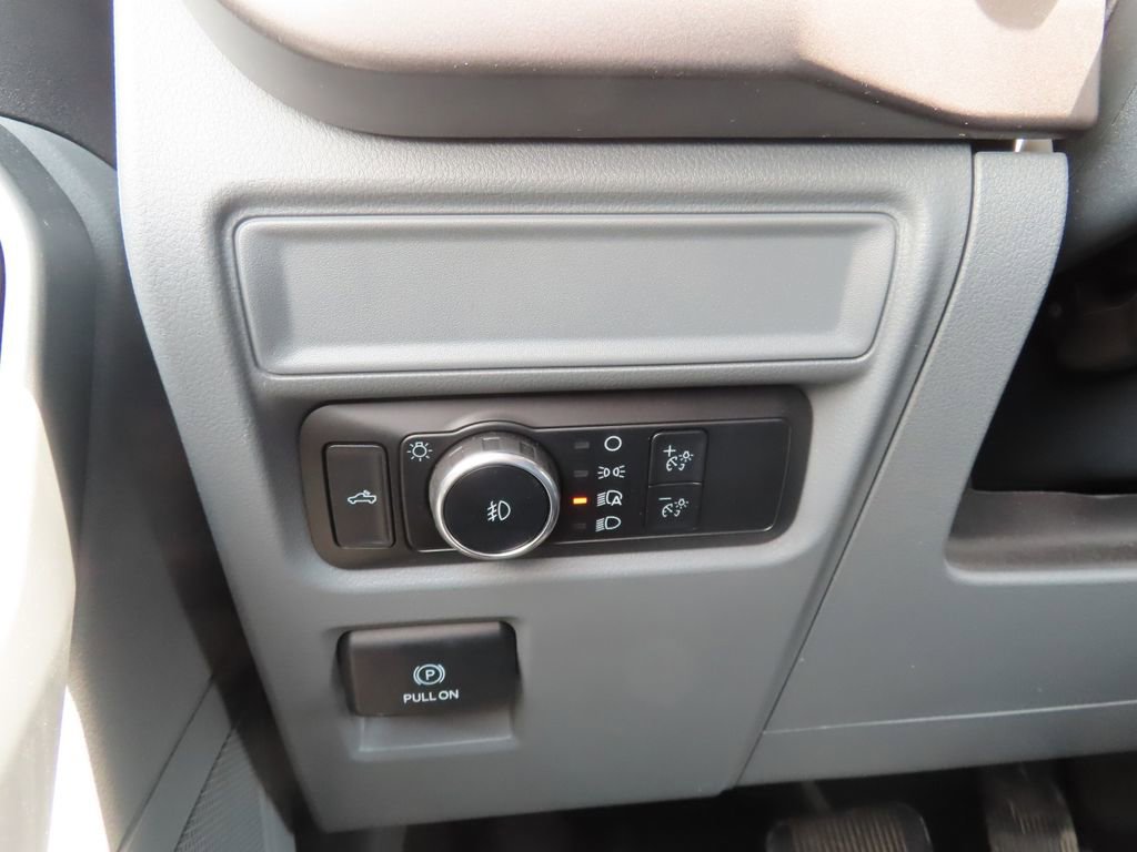 2024 Ford F-150 XLT photo 16