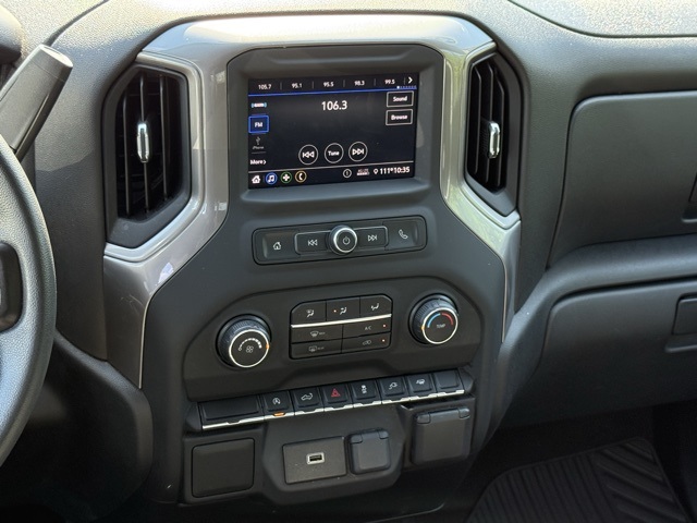 2020 Chevrolet Silverado 1500 Custom photo 23