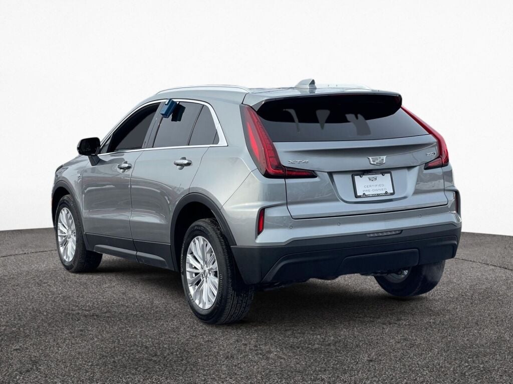 2024 Cadillac XT4 Luxury photo 7