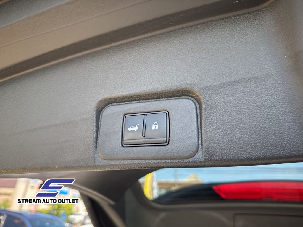 2024 Nissan Rogue SV photo 25