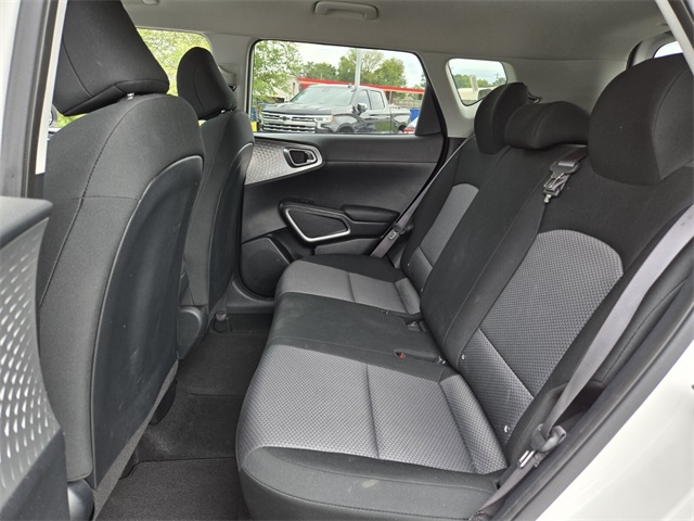 2024 Kia Soul LX photo 9