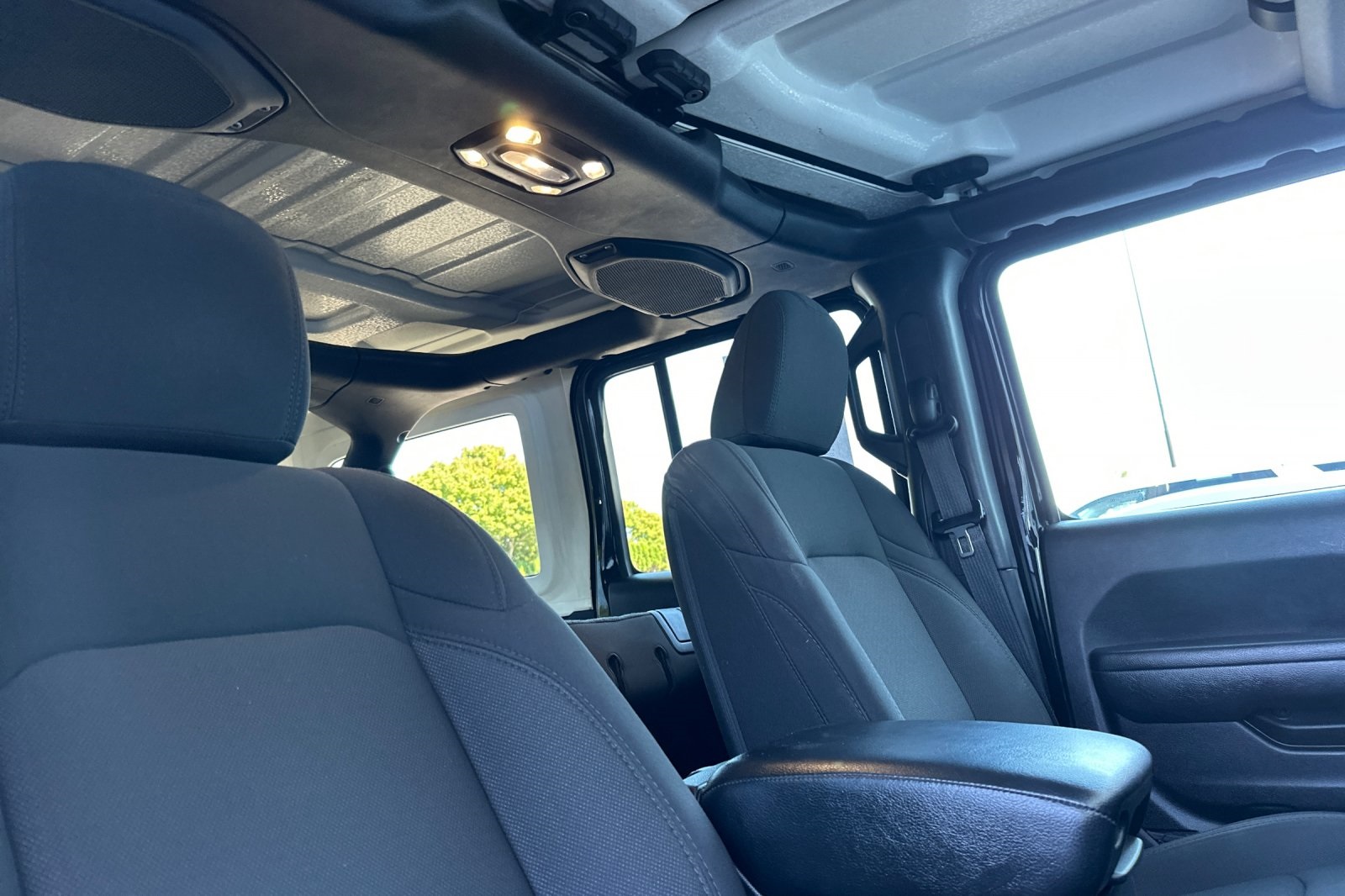 2023 Jeep Wrangler Base 4xe photo 18