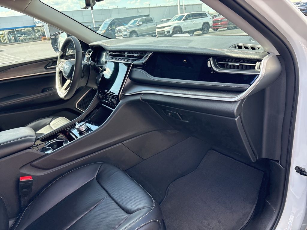 2023 Jeep Cherokee 4xe photo 17
