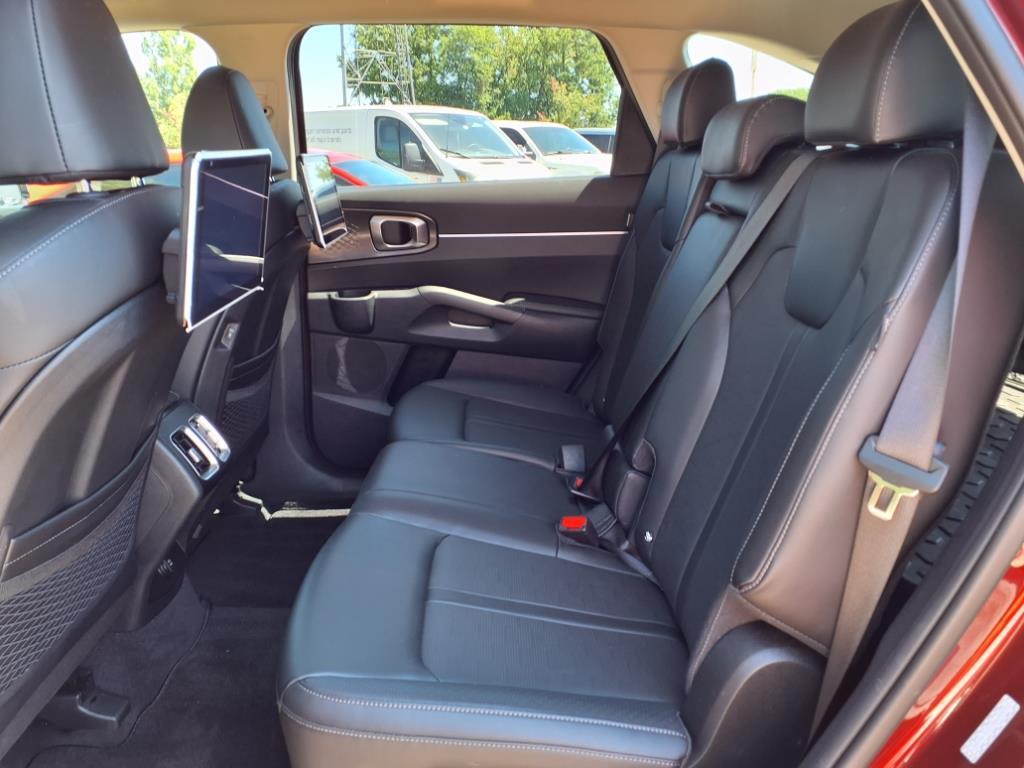 2025 Kia Sorento S photo 20