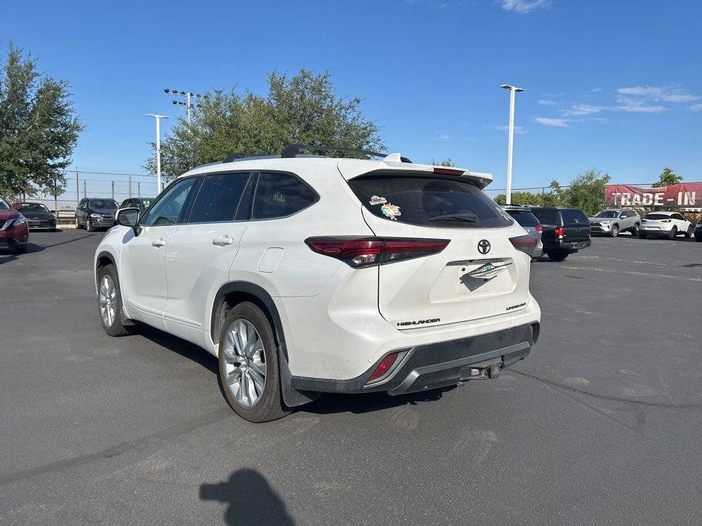 2022 Toyota Highlander Limited photo 5