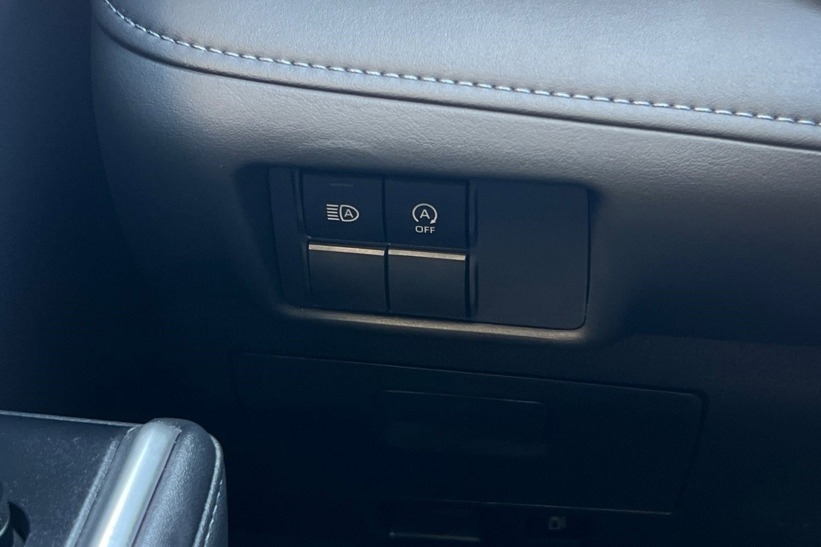 2023 Toyota Highlander L photo 30