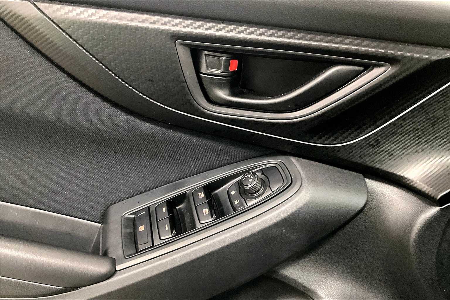 2017 Subaru Impreza 2.0i Premium photo 30