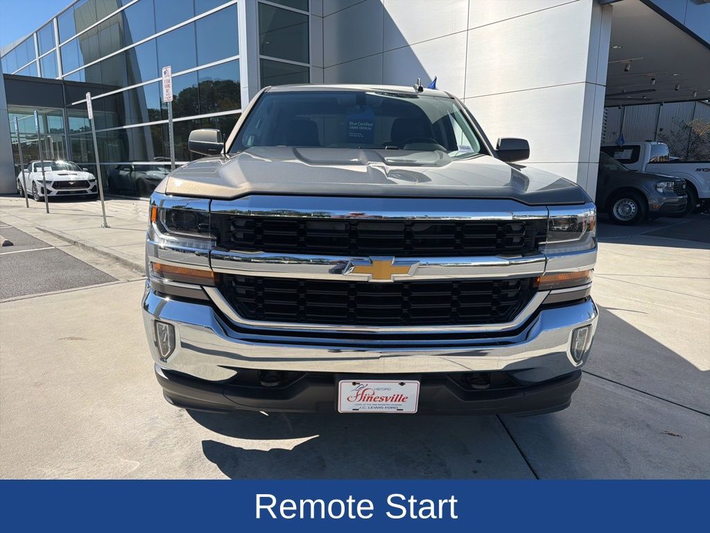 2017 Chevrolet Silverado 1500 LT photo 3
