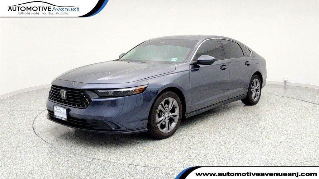 2024 Honda Accord EX's photo