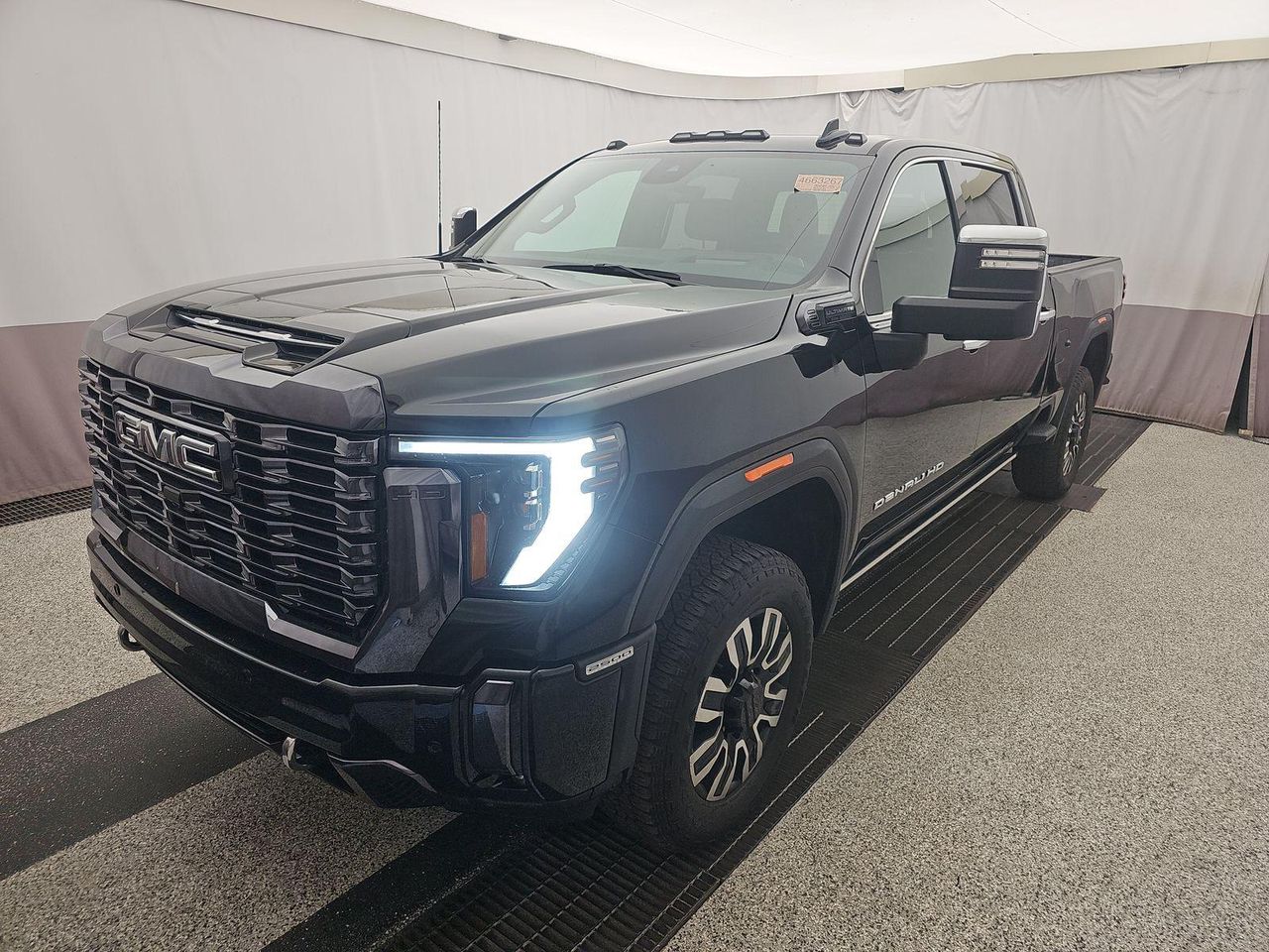 2024 GMC Sierra 2500HD Denali Ultimate's photo