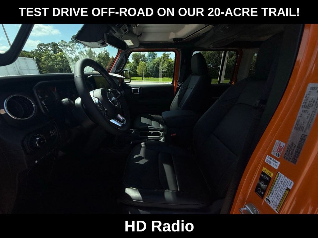 2025 Jeep Wrangler Sahara 4xe photo 8