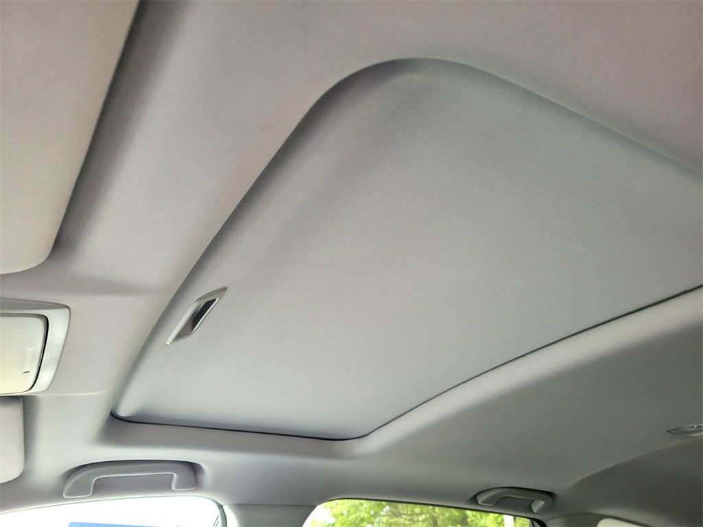 2018 Honda CR-V Touring photo 10