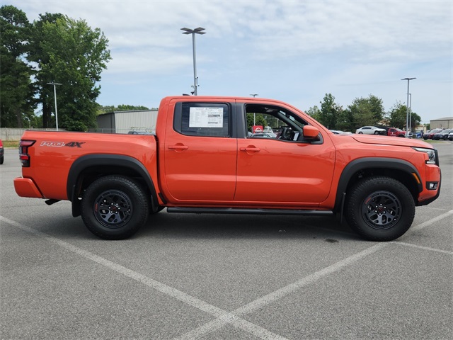 2025 Nissan Frontier Crew Cab PRO-4X photo 2