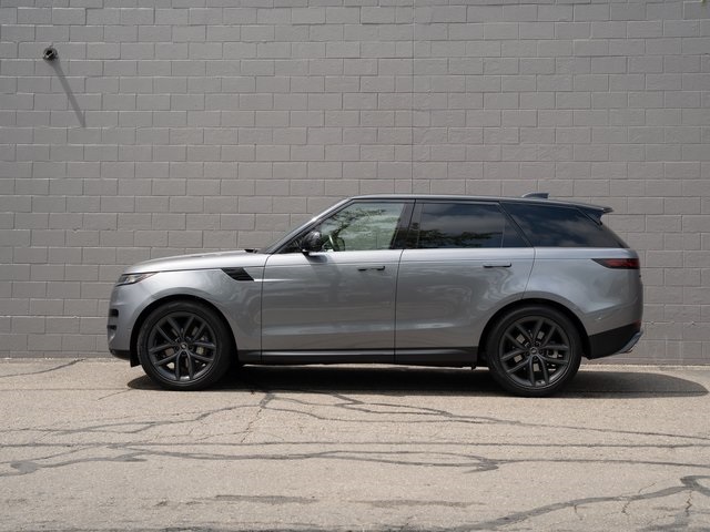 2024 Land Rover Range Rover Sport SE photo 2