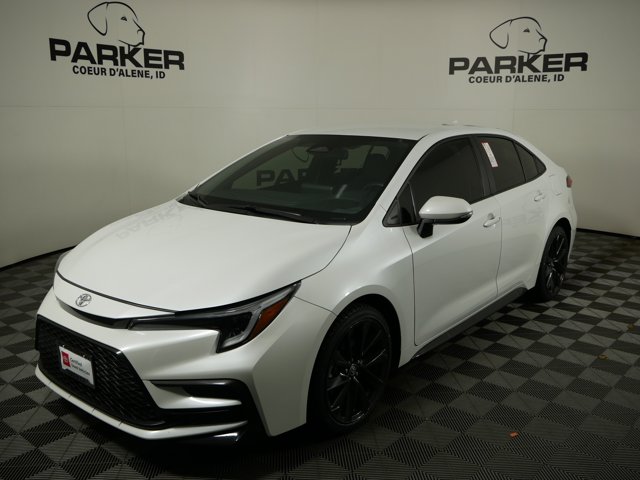 2024 Toyota Corolla SE's photo