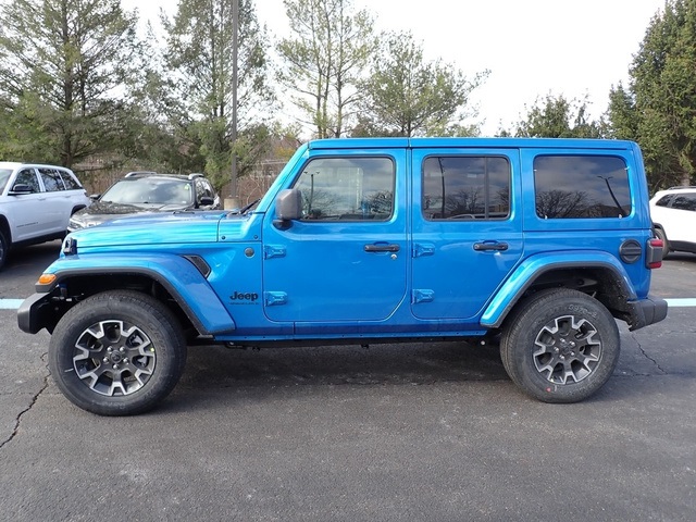 2025 Jeep Wrangler Sahara photo 2