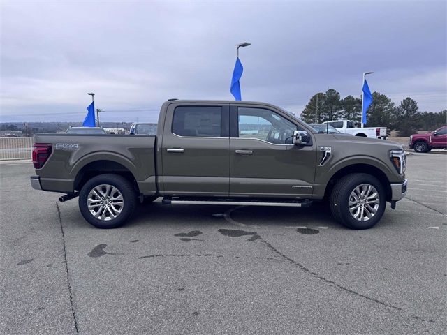 2025 Ford F-150 Lariat photo 2