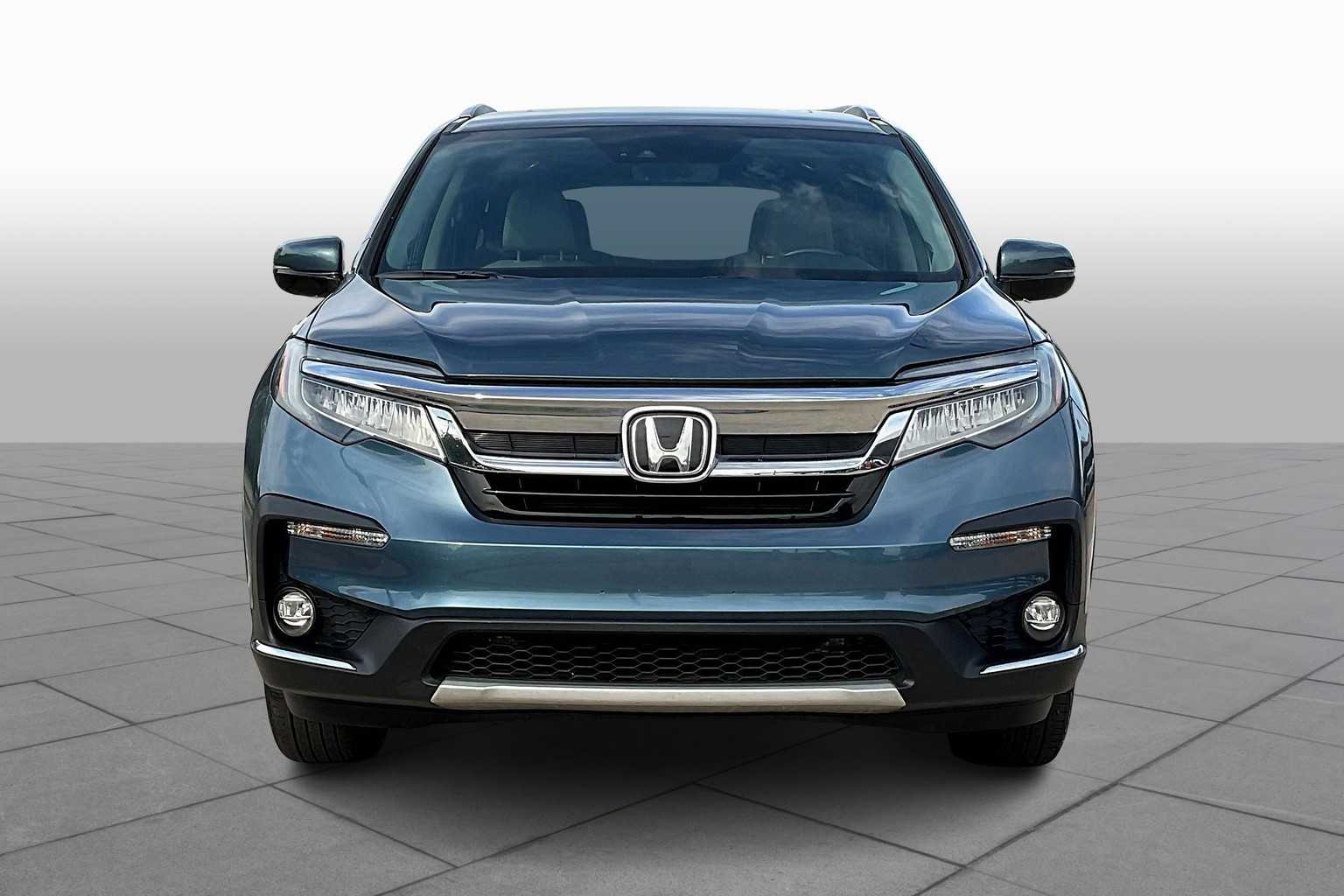 2019 Honda Pilot Elite photo 3