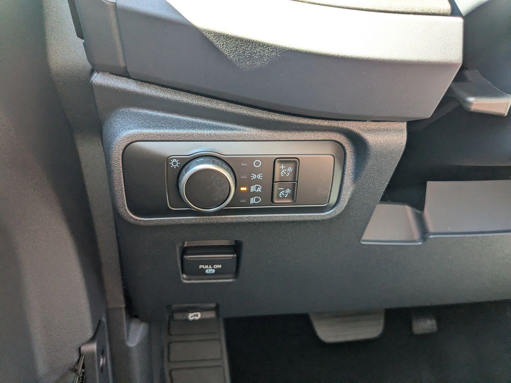 2025 Ford Bronco Base photo 26