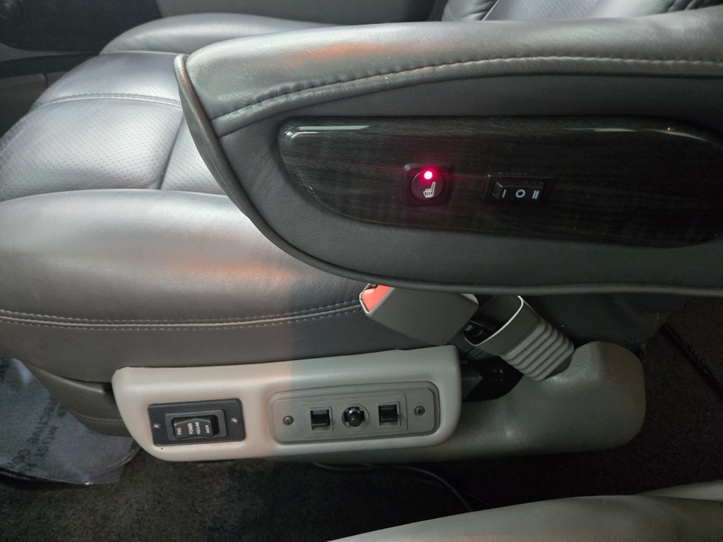 2019 Chevrolet Express Conversion Van photo 15