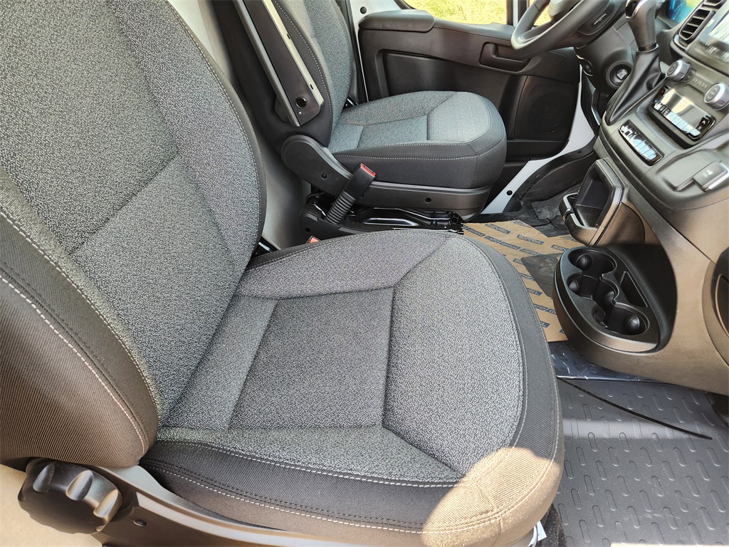 2026 Ram ProMaster 2500 photo 6