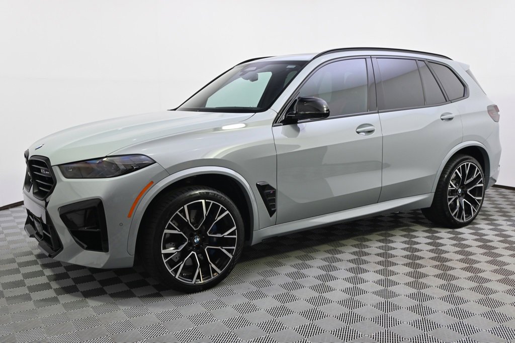 Used 2025 BMW X5 M Base with VIN 5YM13ET00S9Y17740 for sale in Minneapolis, Minnesota