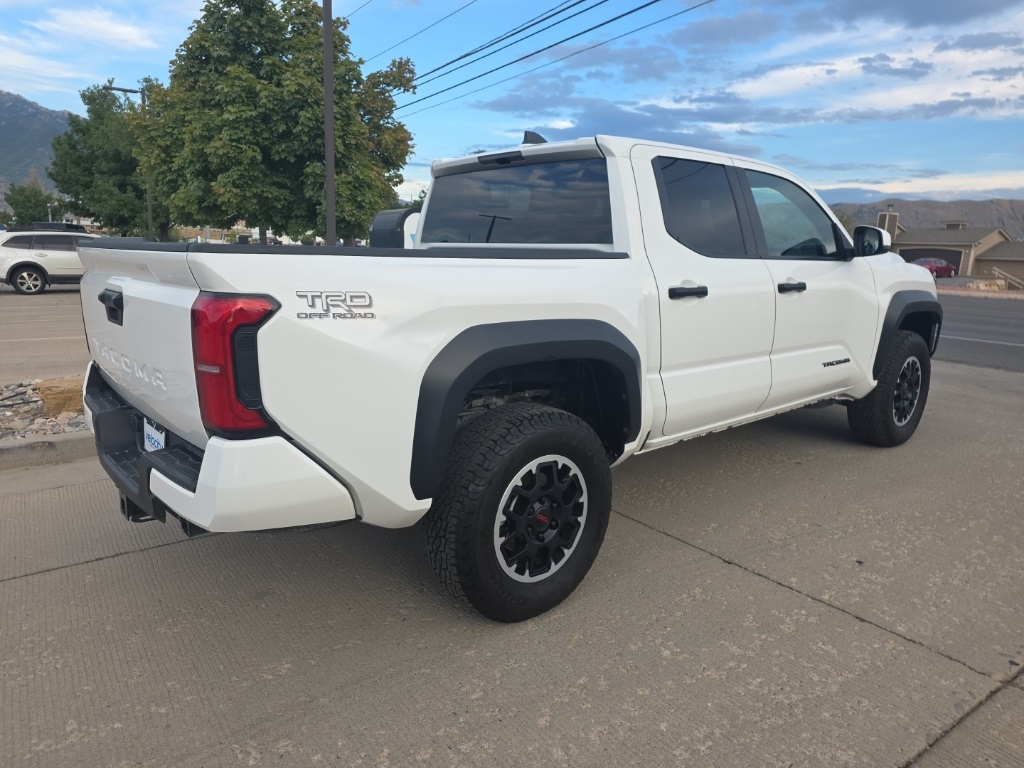 2024 Toyota Tacoma TRD Off-Road photo 4
