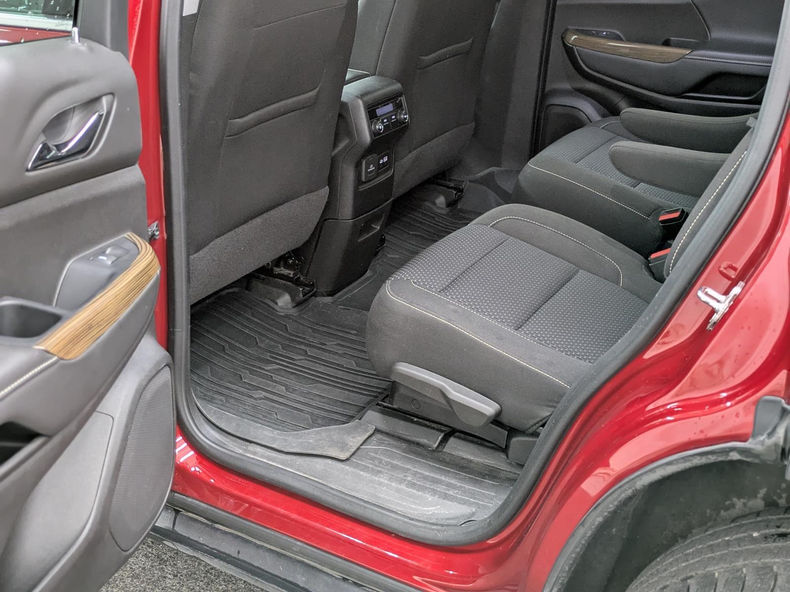 2022 Gmc Acadia SLE photo 21