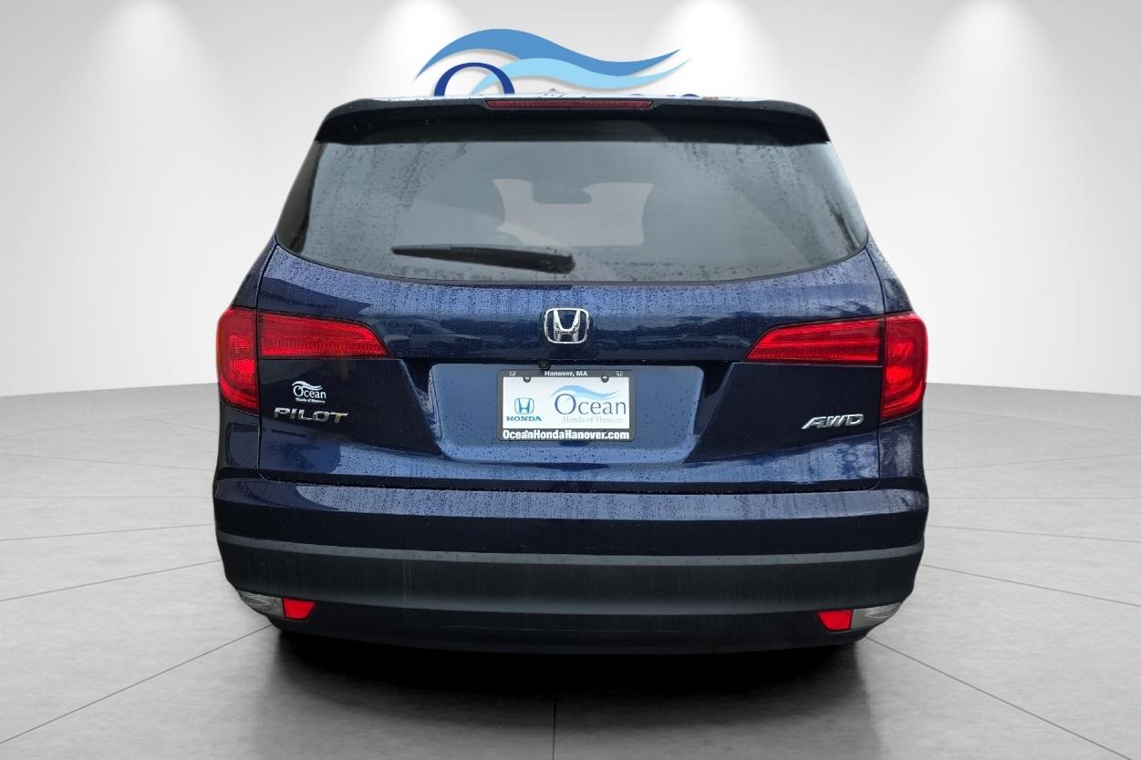 2018 Honda Pilot LX photo 3