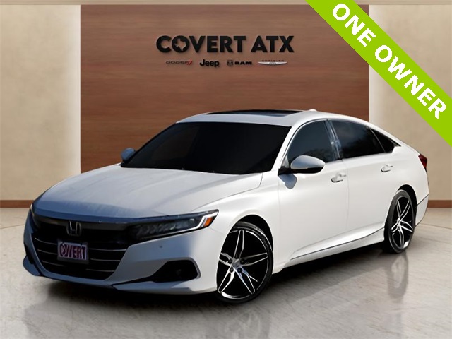 2022 Honda Accord Touring's photo