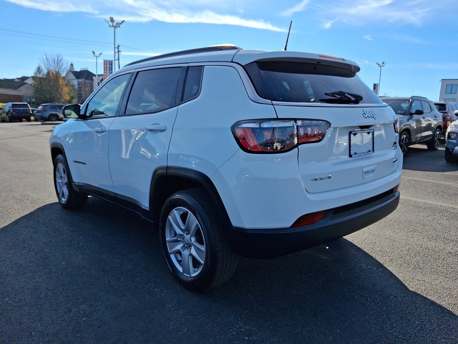 2022 Jeep Compass Latitude photo 3