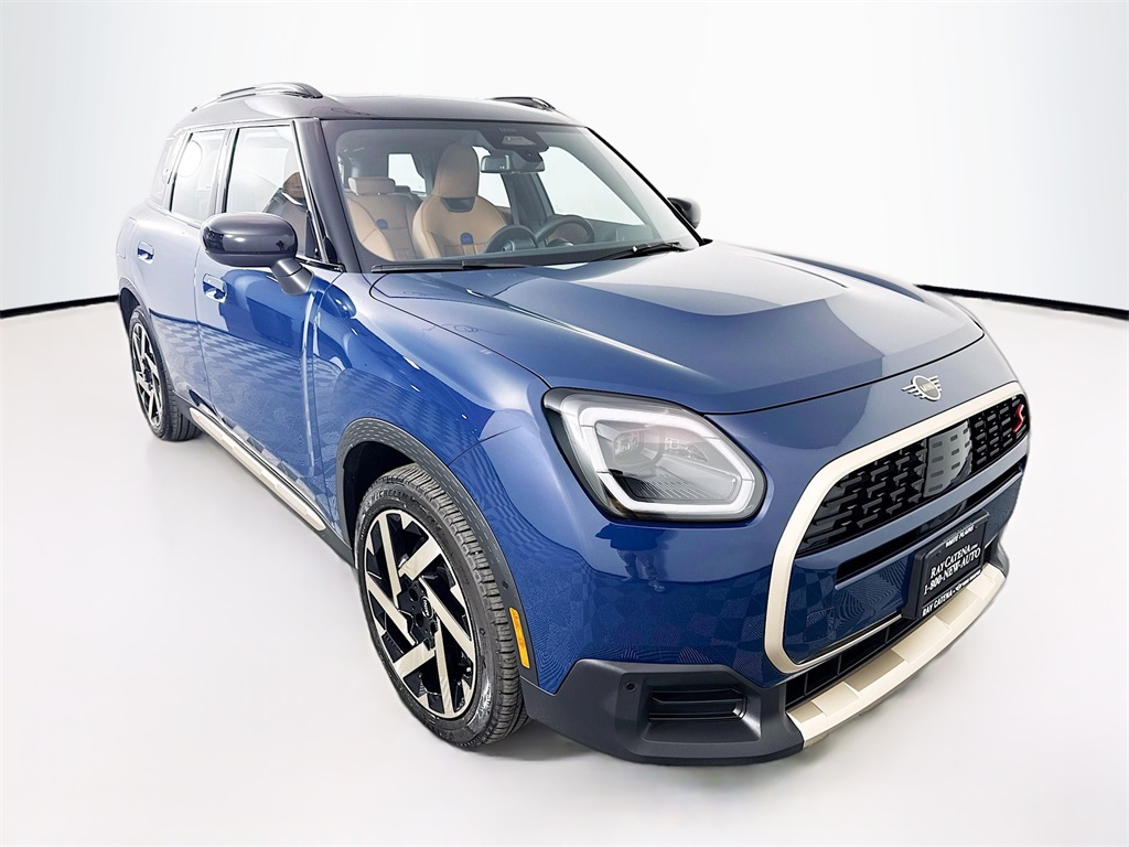 2025 MINI Countryman S's photo