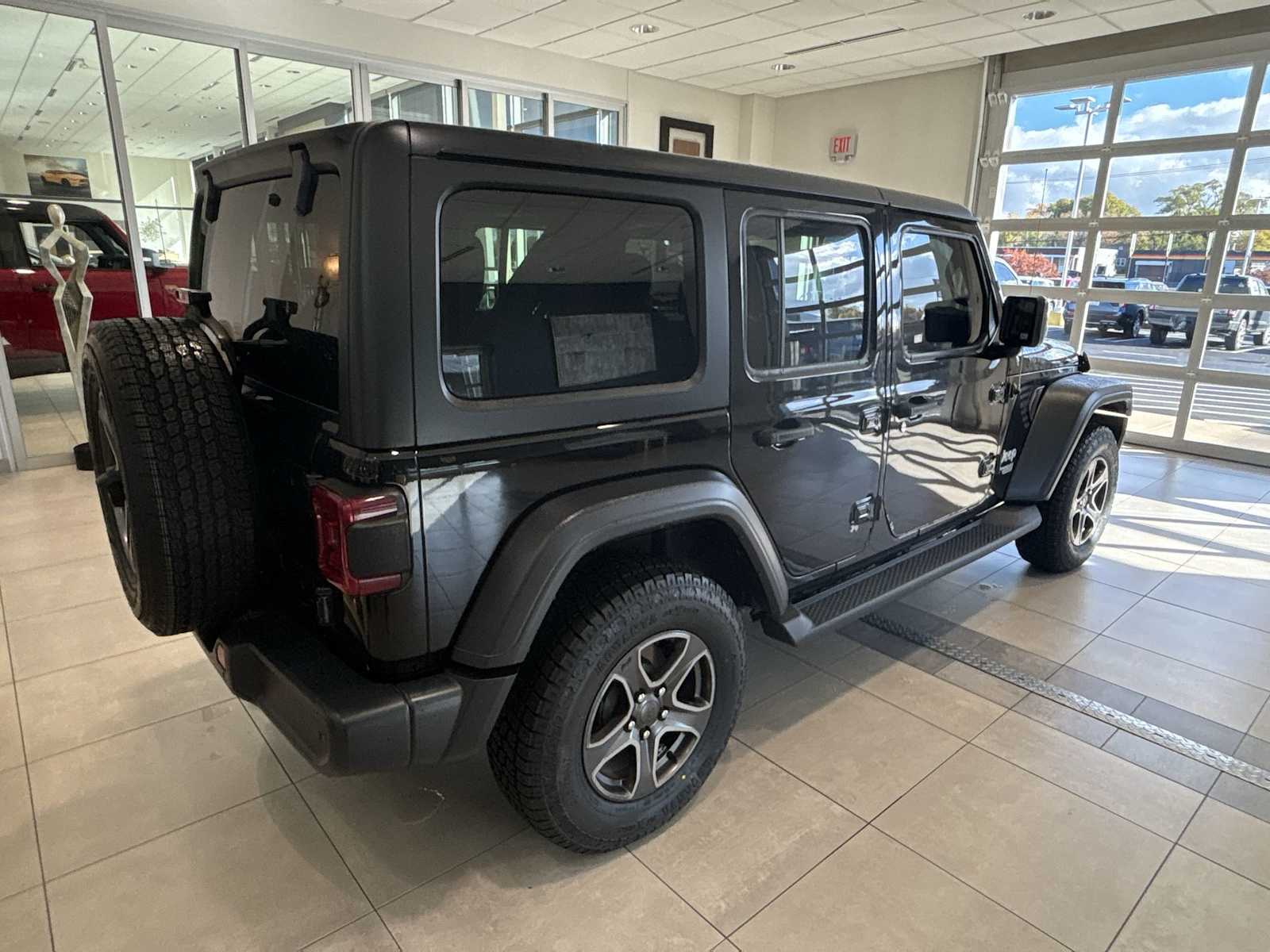2019 Jeep Wrangler Unlimited Sport S photo 3