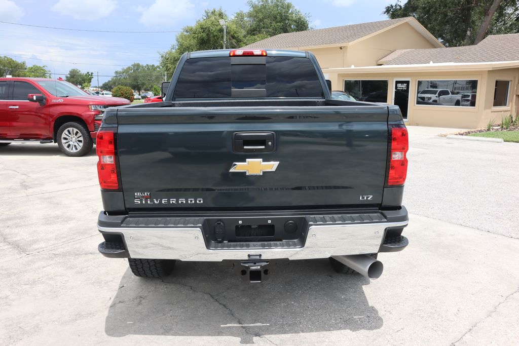 2019 Chevrolet Silverado 2500HD LTZ photo 6