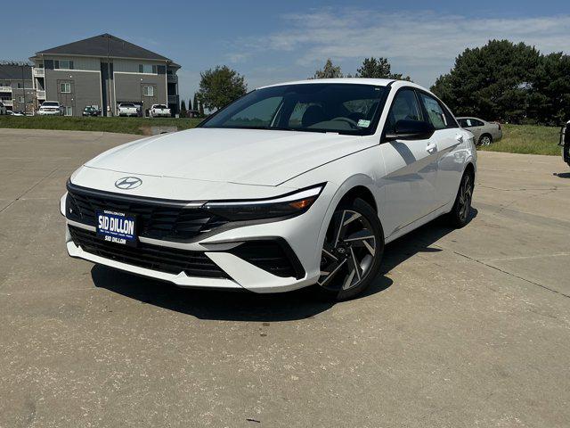 2025 Hyundai Elantra SEL's photo