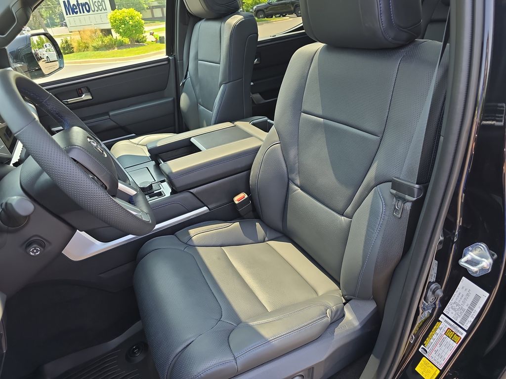 2025 Toyota Tundra Platinum photo 14