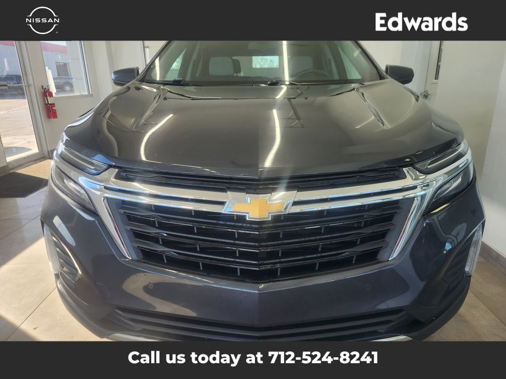 2022 Chevrolet Equinox LT photo 3