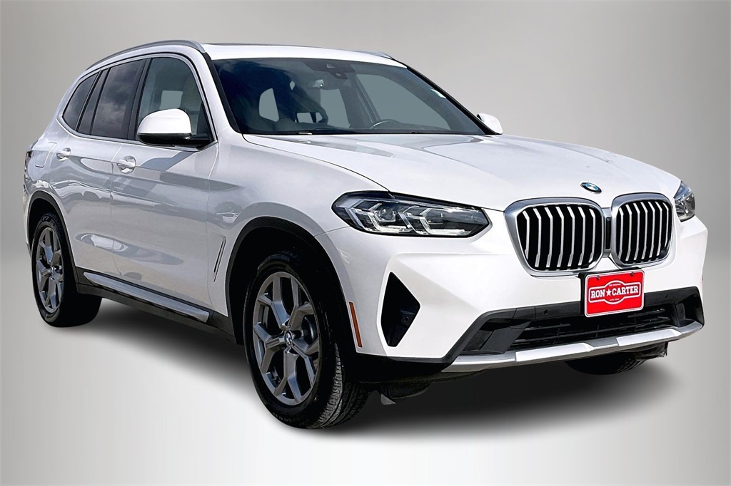2023 BMW X3 30i's photo
